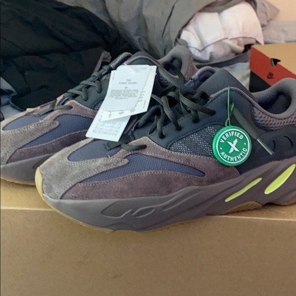Yeezy boost 700 Mauve